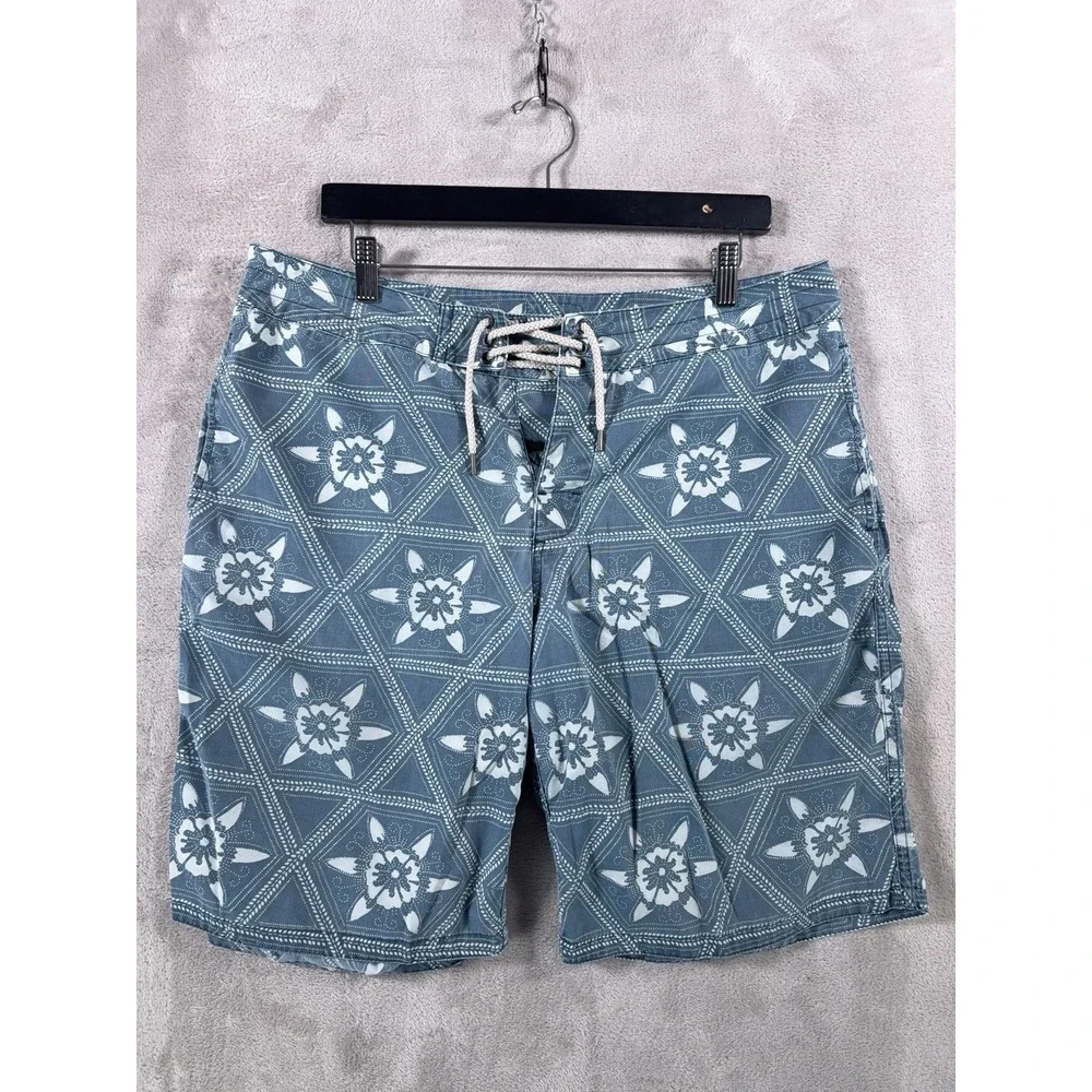 Faherty Classic Board Shorts Mens Size 34 Blue Floral Geometric Swim Trunks